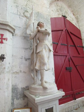 성녀 잔 다르크_photo by FredSeiller_in the Church of Saint-Adrien in Mailly-le-Chateau_France.jpg